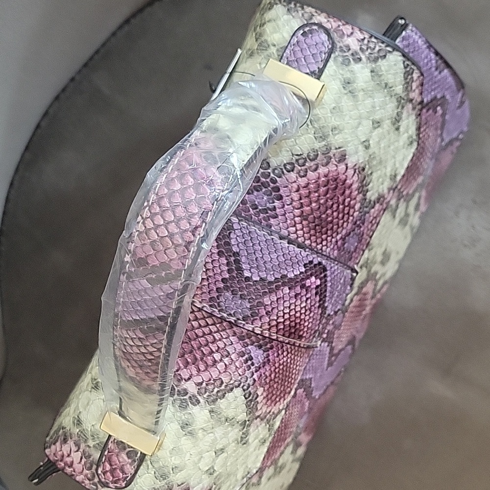 JustFab Handbag - Picture 4 of 10